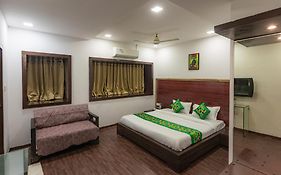 Treebo Shembekars Inn